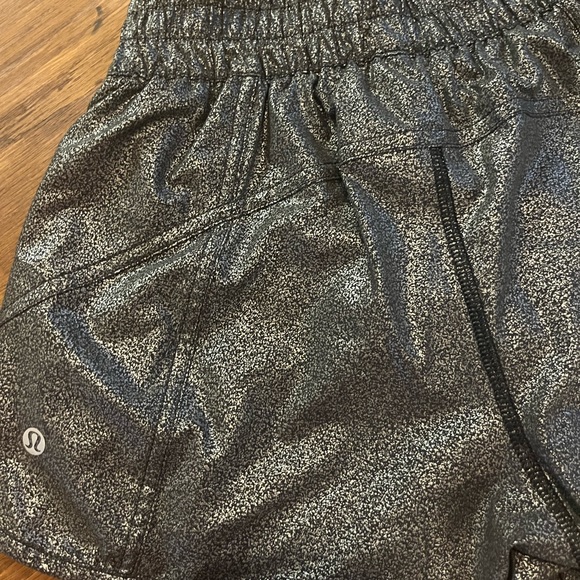 Lululemon Metallic shorts - Picture 4 of 5